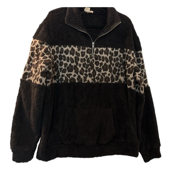 GRACE & EMMA, G & E, half zip Sherpa and fleece pullover. Animal print, Large - Picture 2 of 8